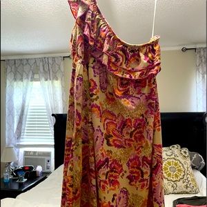 Size large one shoulder dress
